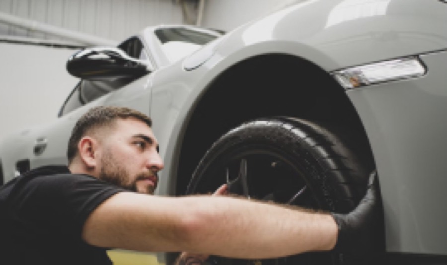 Reifenservice und Reifenmontage